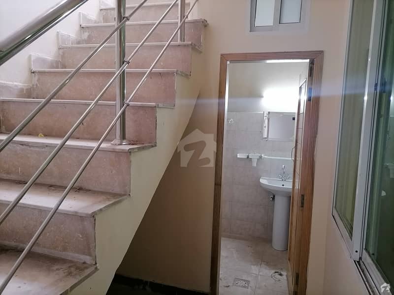 5 Marla House Up For Sale In Hayatabad