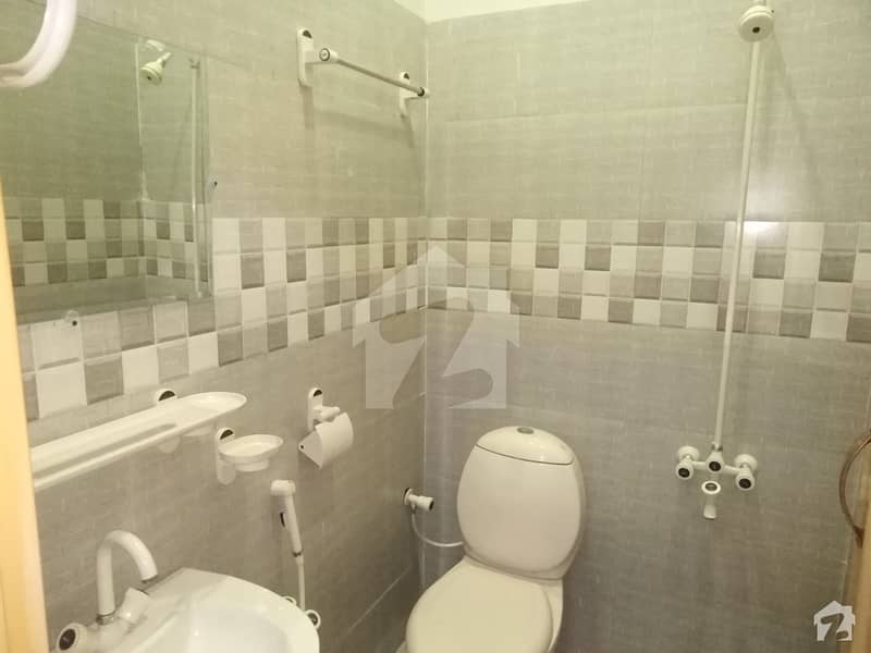 واپڈا ٹاؤن پشاور میں 7 کمروں کا 5 مرلہ مکان 1.74 کروڑ میں برائے فروخت۔