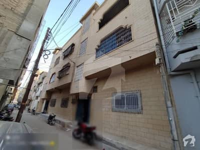 محمود آباد کراچی میں 11 کمروں کا 12 مرلہ مکان 12 کروڑ میں برائے فروخت۔
