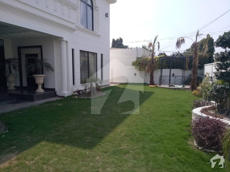 2 Kanal Bungalow Very Near To Park For Rent In Dha Phase 2 U