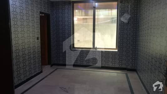Commercial Building Ava For Rent 12 Marla