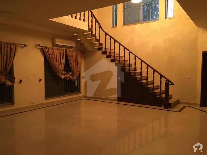 Sami Commercial Single Story Corner House For Sale In Fazal Gung Faiz Bagh In Side Domoria Pul Lahore