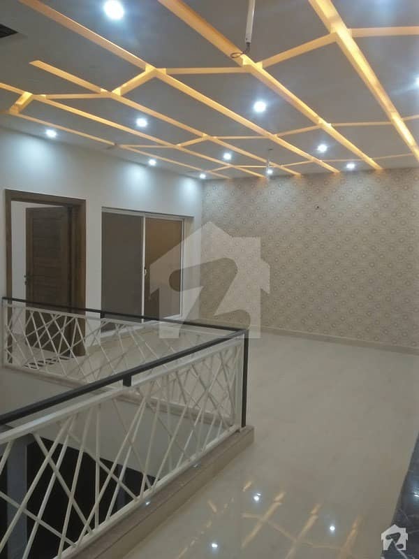 Luxurious House 5 Marla Available For Sale Luxurious House 5 Marla Available For Sale