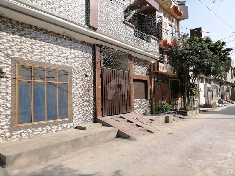 This Is Your Chance To Buy House In Johar Colony Faisalabad