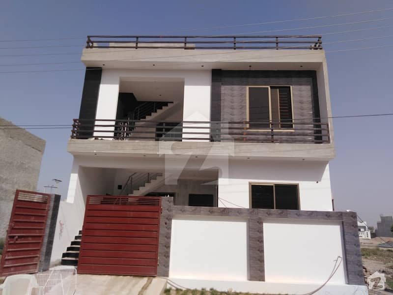 گورنمنٹ سرونٹس ہاؤسنگ سکیم بہاولپور میں 4 کمروں کا 7 مرلہ مکان 1.35 کروڑ میں برائے فروخت۔