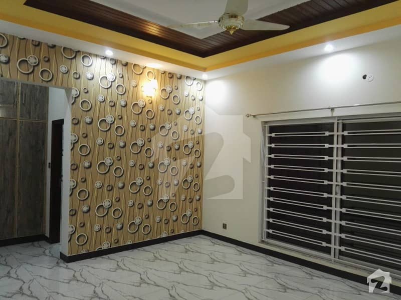 ڈی ایچ اے ڈیفینس فیز 3 ڈی ایچ اے ڈیفینس اسلام آباد میں 3 کمروں کا 5 مرلہ مکان 1.8 کروڑ میں برائے فروخت۔