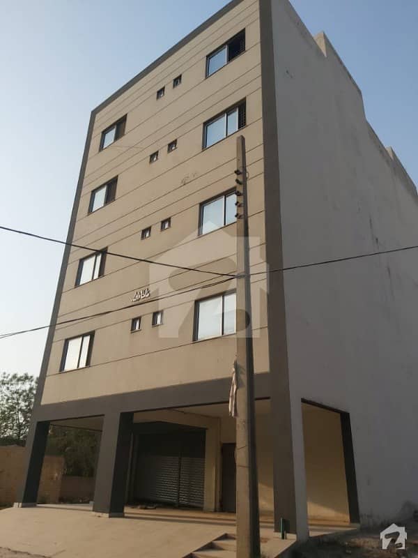 پی آئی اے ہاؤسنگ سکیم لاہور میں 11 کمروں کا 10 مرلہ عمارت 4.25 کروڑ میں برائے فروخت۔
