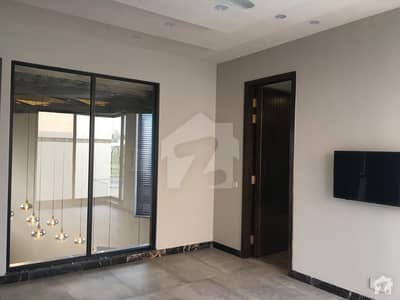 10 Marla Upper Portion available for sale in Eden, Lahore