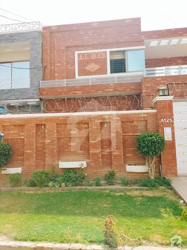 10 Marla Double Storey House For Rent In Model Town Block A
gated Street In Model Town Block A