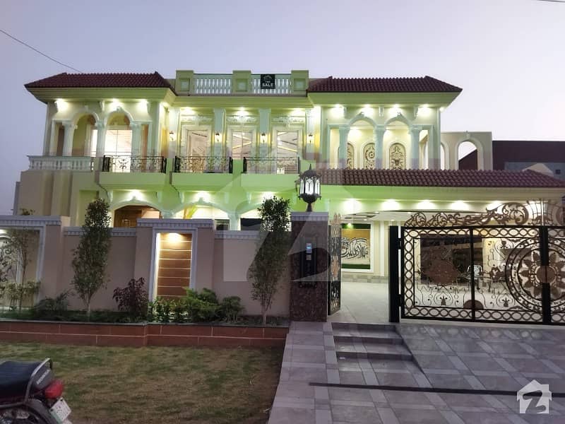 ویلینشیاء ہاؤسنگ سوسائٹی لاہور میں 6 کمروں کا 2 کنال مکان 9.5 کروڑ میں برائے فروخت۔