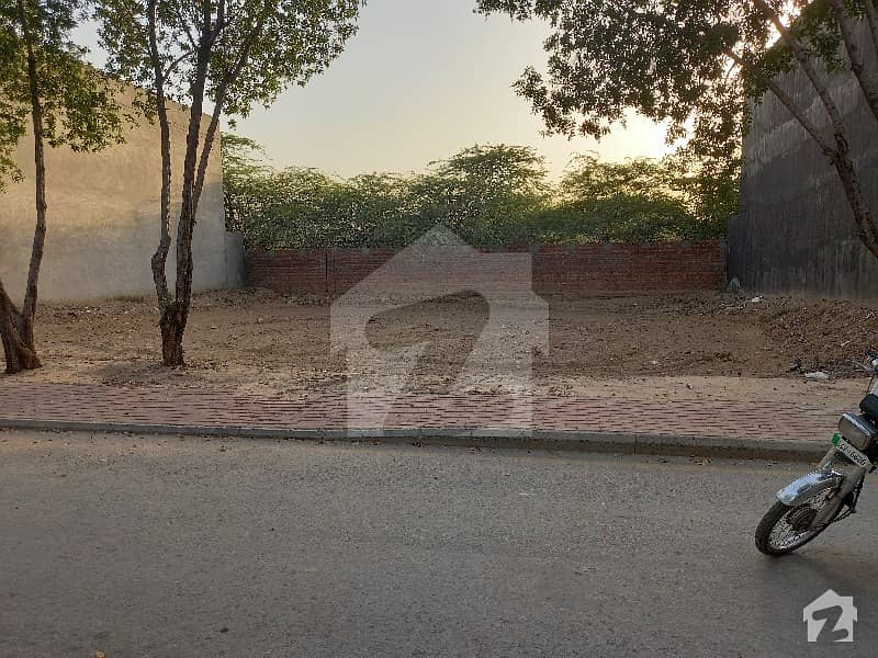Plot No 83 For Sale In Bahria Town Overseas B Block