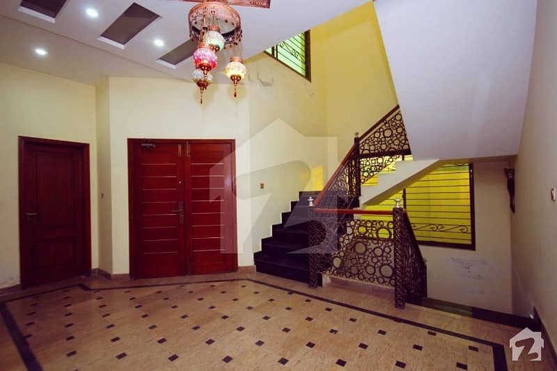 4 Kanal  Beautiful House Available For Rent On Hot Location