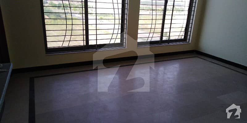 1125  Square Feet Lower Portion For Rent In Top City 1