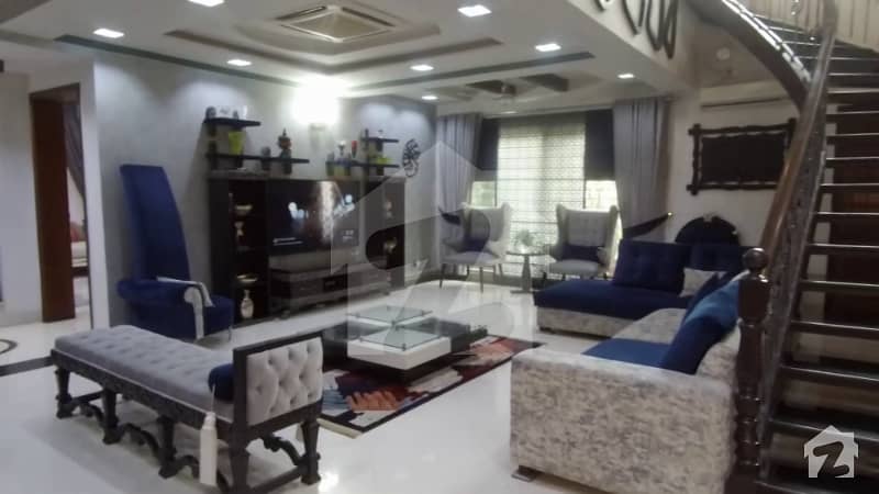 1.5 Kanal Luxury Bungalow Is For Sale In Cavalry Ground