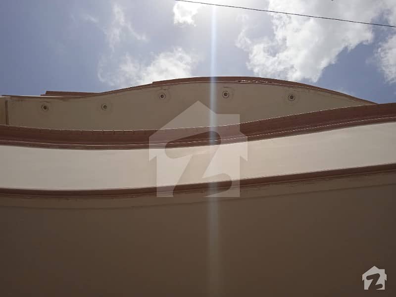 سیرینا ہِلز اندہ موڑ روڈ کراچی میں 4 کمروں کا 5 مرلہ مکان 1.4 کروڑ میں برائے فروخت۔