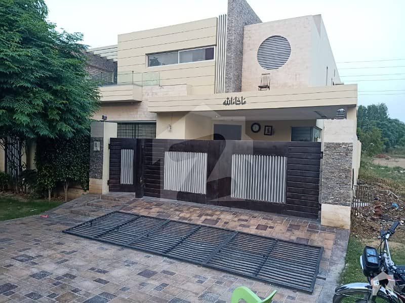 Kanal Bungalow Prime Location For Rent In Dha Phase 4 Cc