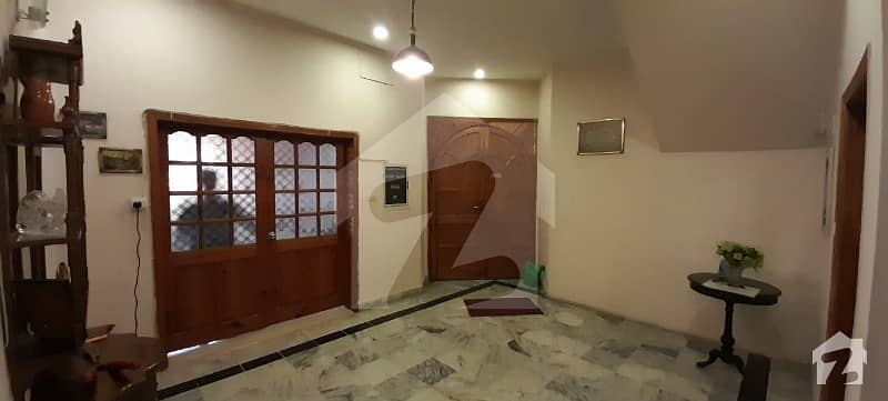 ائیرپورٹ ہاؤسنگ سوسائٹی - سیکٹر 2 ائیرپورٹ ہاؤسنگ سوسائٹی راولپنڈی میں 6 کمروں کا 1 کنال مکان 3.25 کروڑ میں برائے فروخت۔