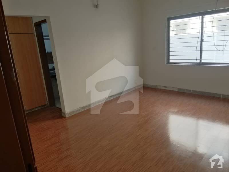 2250  Square Feet House Up For Sale In Askari