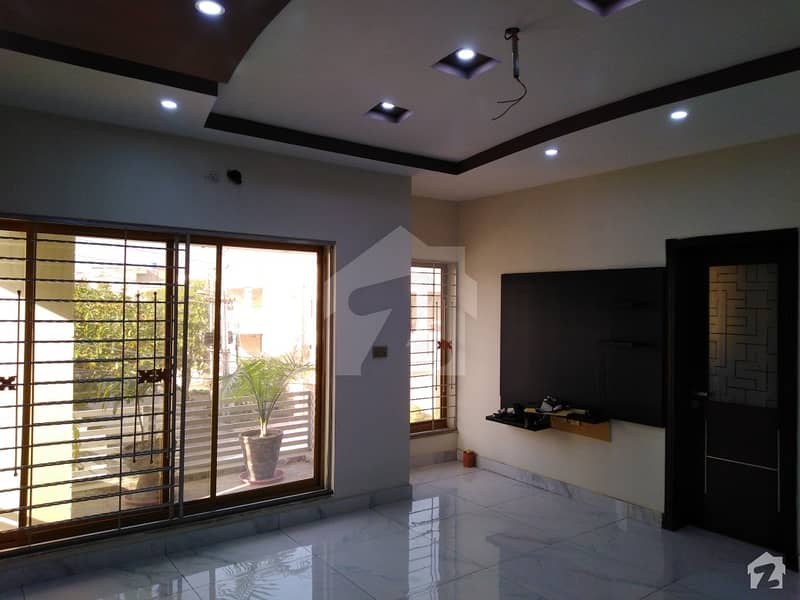 10 Marla Upper Portion Is Available For Rent