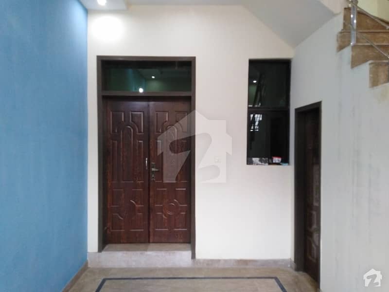 Lower Portion Of 2.5 Marla Is Available For Rent In Kacha Lawrence Road