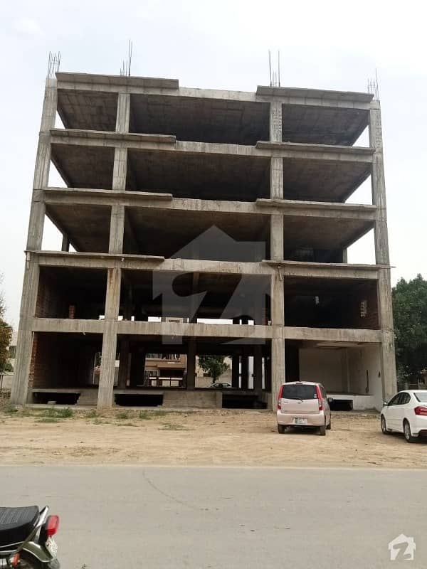 بحریہ ٹاؤن ۔ بلاک اے اے بحریہ ٹاؤن سیکٹرڈی بحریہ ٹاؤن لاہور میں 16 مرلہ عمارت 17.5 کروڑ میں برائے فروخت۔