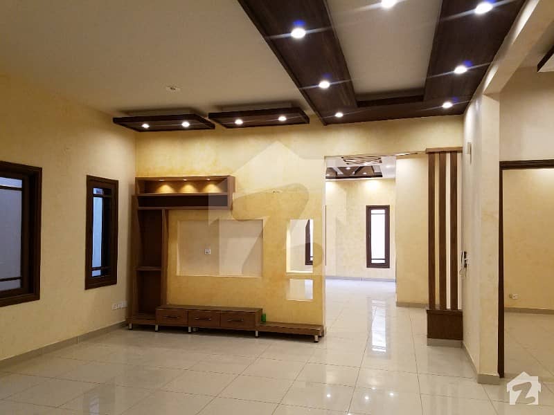 نارتھ ناظم آباد ۔ بلاک ایف نارتھ ناظم آباد کراچی میں 6 کمروں کا 1.12 کنال مکان 7.5 کروڑ میں برائے فروخت۔