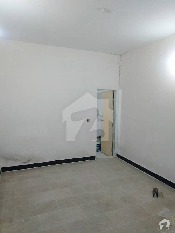 Corner 2 Bed Lounge 2nd Floor Without Owner No Water Issue Plus Boring Near To Main Road