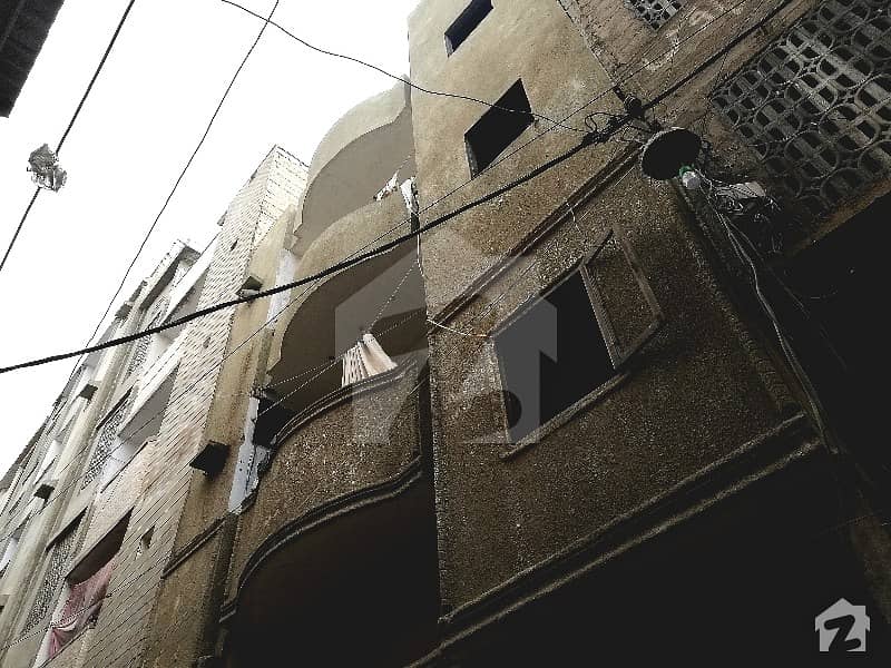 837  Square Feet House In Qayyumabad For Sale