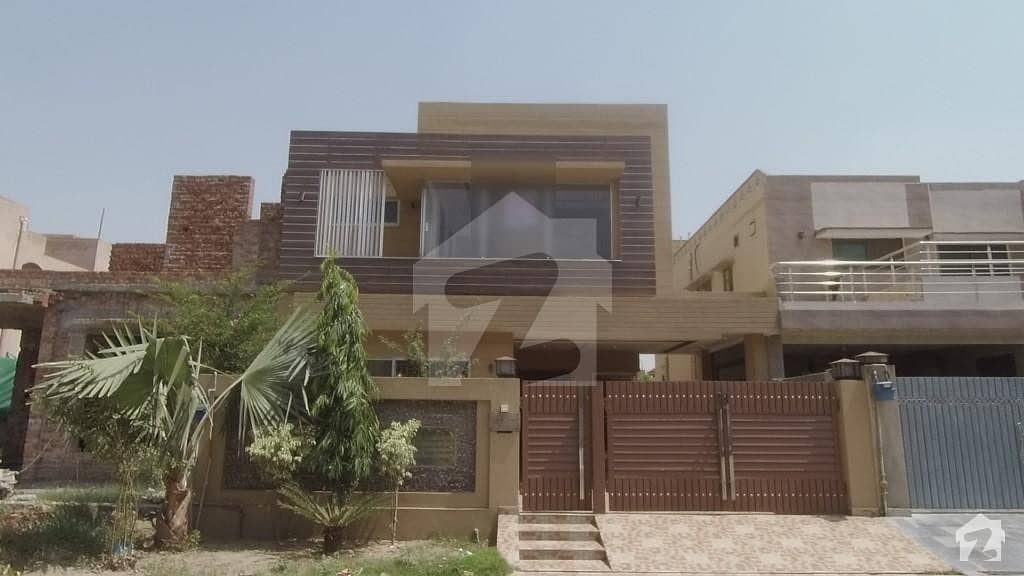 Hotlink Estate Offers 10 Marla Beautiful Design House Is For Sale At DHA Phase 8 R Block