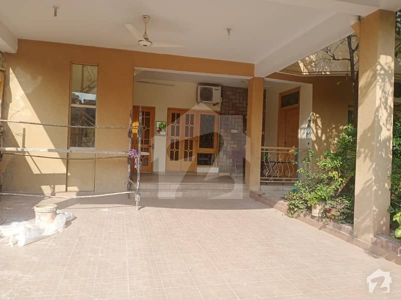 F-6 Fully Furnished  03 Bedroom Upper Portion At Very Peaceful Location