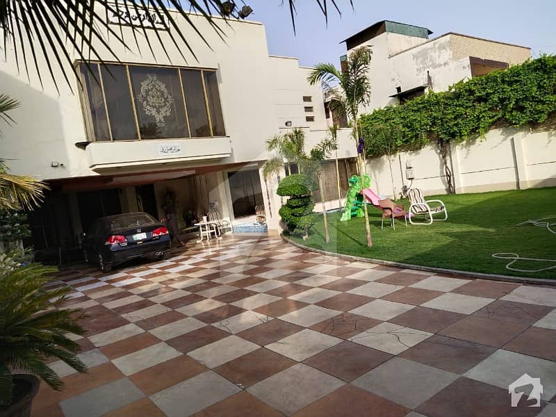 ماڈل ٹاؤن ۔ بلاک ڈی ماڈل ٹاؤن لاہور میں 5 کمروں کا 2 کنال مکان 15 کروڑ میں برائے فروخت۔