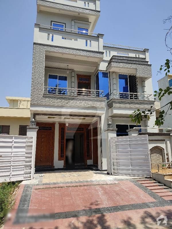 New 25x40 House For Sale  With 3 Bedrooms In G13 Islamabad