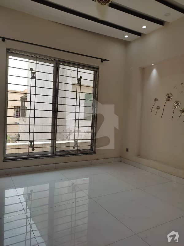1125  Square Feet House For Grabs In Paragon City - Imperial 1 Block