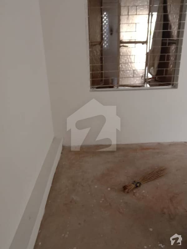 120 Sq Yd West Open 2nd Floor 2 Bed Lounge Precast No Water Issue Parking Area For Rent