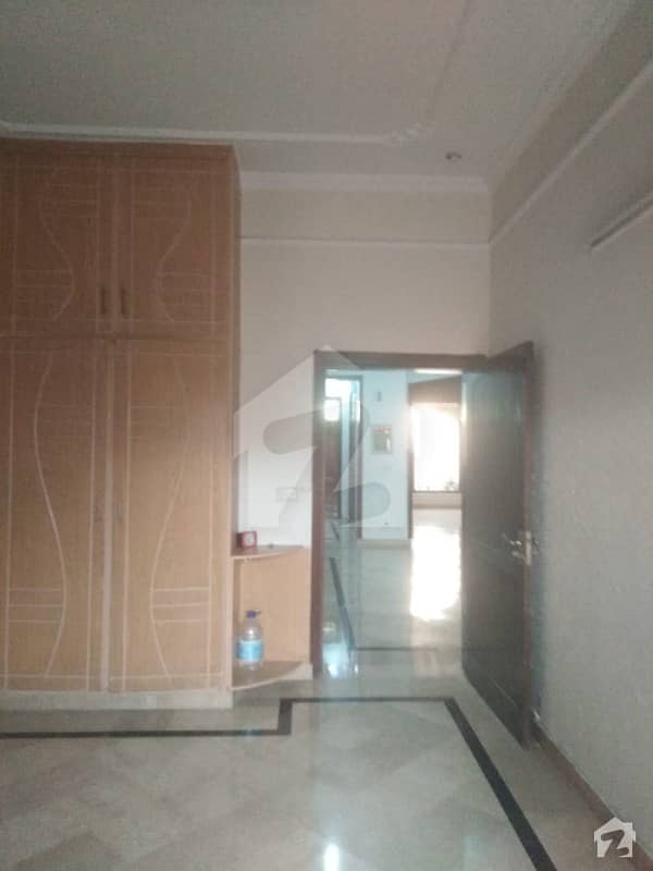 9 Marla Residential House For Rent In Very Hot Location