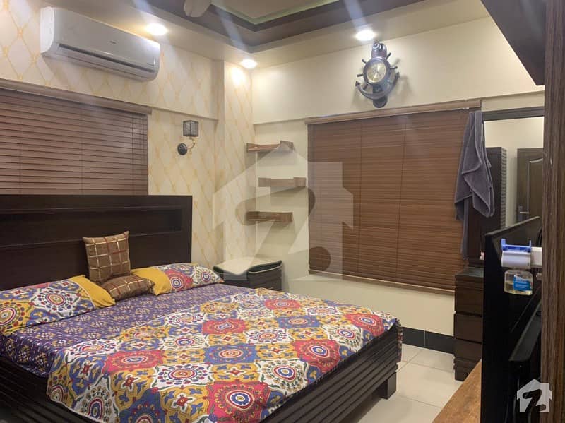 گلستانِِ جوہر ۔ بلاک 3 گلستانِ جوہر کراچی میں 3 کمروں کا 6 مرلہ فلیٹ 1.5 کروڑ میں برائے فروخت۔