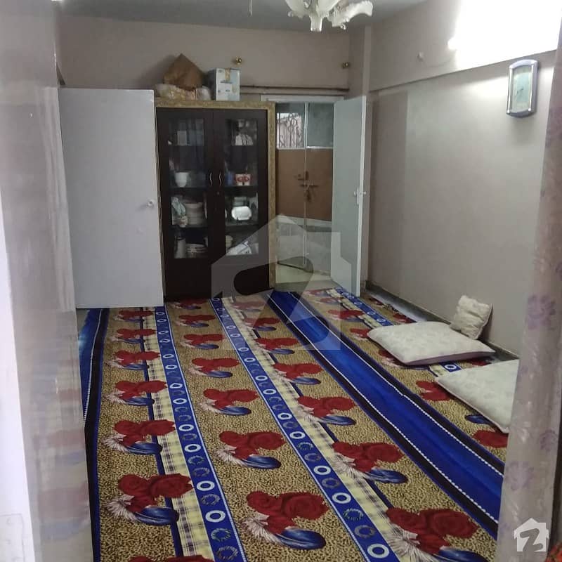 600 Yard House Of 12 Rooms House On 60 Feet Wide Road Available For Rent Ideal For School And Any Other Commercial Use In Vip Block 8 Gulshan E Iqbal Karachi