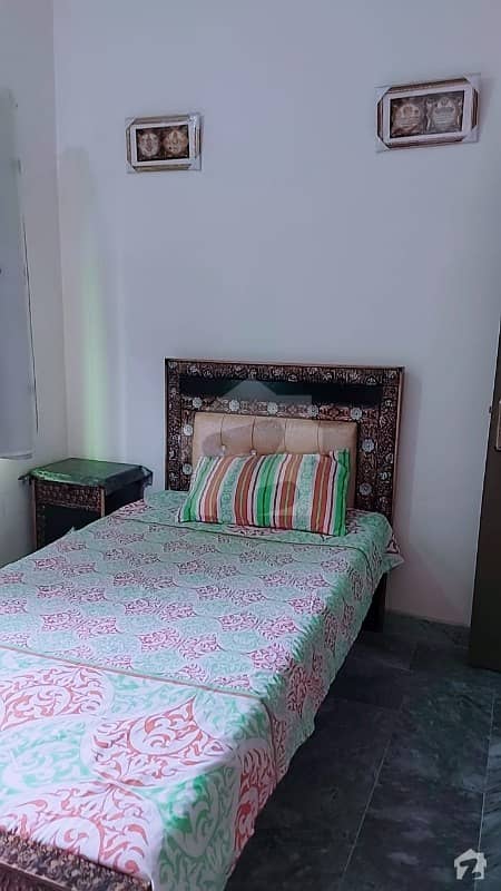 شالیمار لنک روڈ لاہور میں 1 کمرے کا 1 مرلہ فلیٹ 7 ہزار میں کرایہ پر دستیاب ہے۔