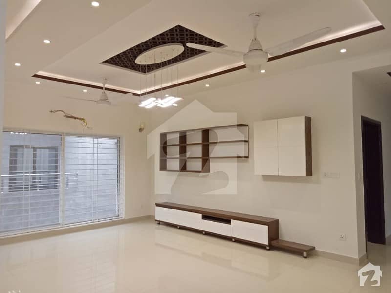 Beautiful Location 1 Kanal New House For Rent In Jasmine Block