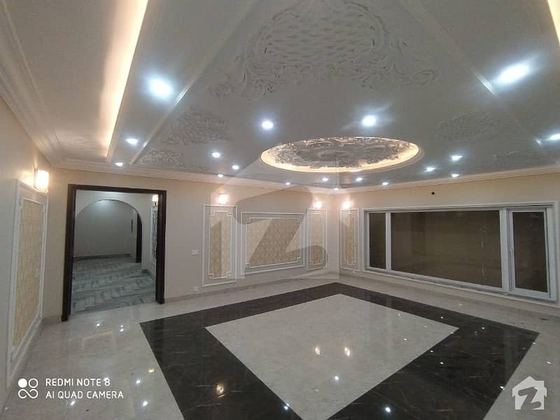 1 Kanal Beautiful Corner House Available For Sale Ideal Location