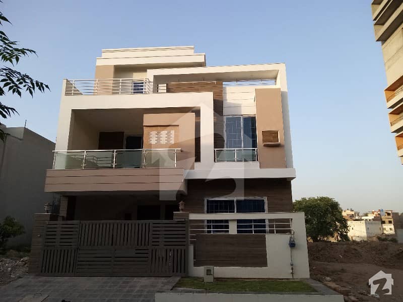 200 Sqrd Brand New House For Sale In E-11 Multi Professional