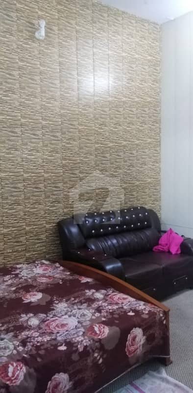 450  Square Feet Room In Beautiful Location Of Model Town In Lahore