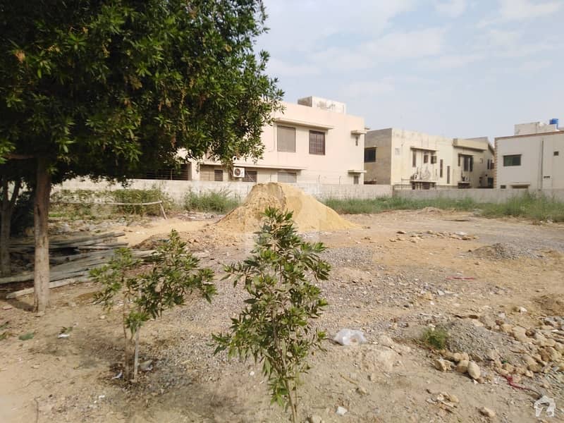 A Perfect Commercial Plot Awaits You In D. H. A Karachi