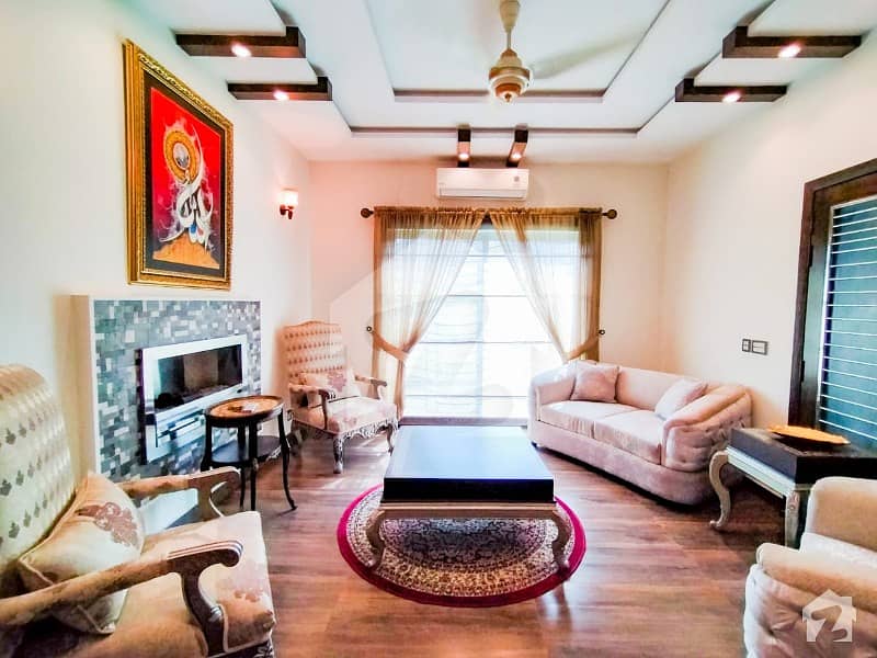 10 Marla F Block Nearby Park House For Sale 10 Marla F Block Nearby Park House For Sale