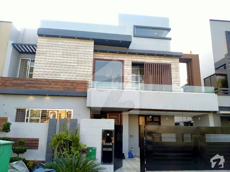 10 Marla Brand New House For Sale In Bahria Town Lahore