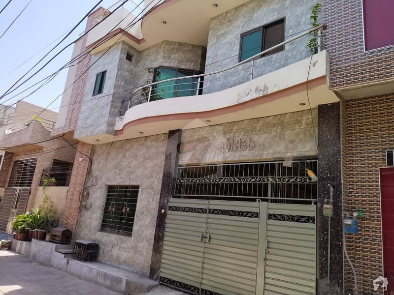 مدینہ ٹاؤن فیصل آباد میں 4 کمروں کا 5 مرلہ مکان 1.15 کروڑ میں برائے فروخت۔