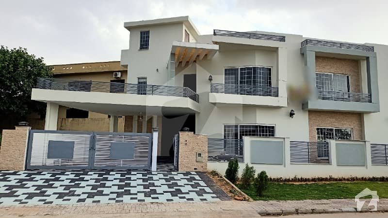 Brand New 15 Marla House For Sale At Prime Location