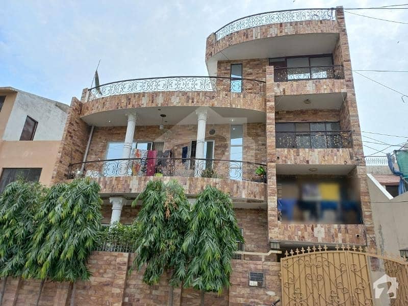 ماڈل ٹاؤن - بلاک ایس ماڈل ٹاؤن لاہور میں 7 کمروں کا 10 مرلہ مکان 3.3 کروڑ میں برائے فروخت۔