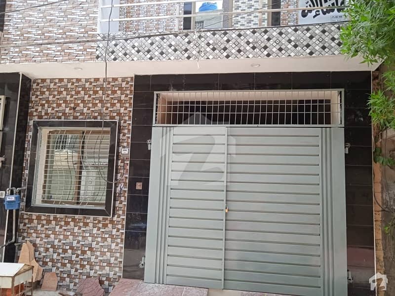 رشید نگر فیصل آباد میں 3 کمروں کا 3 مرلہ مکان 70 لاکھ میں برائے فروخت۔