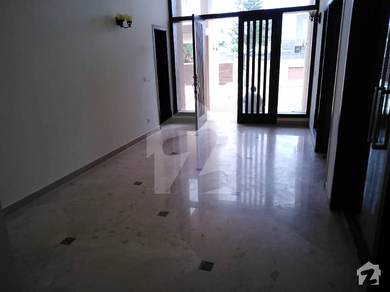stunning-9000-square-feet-house-in-f-7-available-f-7-islamabad